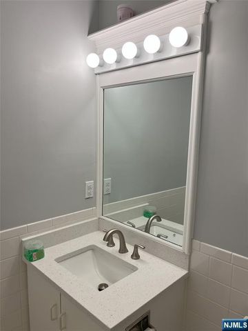 2417 Stanhope Court, Mahwah, NJ 07430