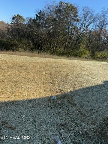 1726 Bennett Village Drive, Maryville, TN 37804