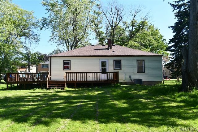 40 North Drive, Lackawanna, NY 14218