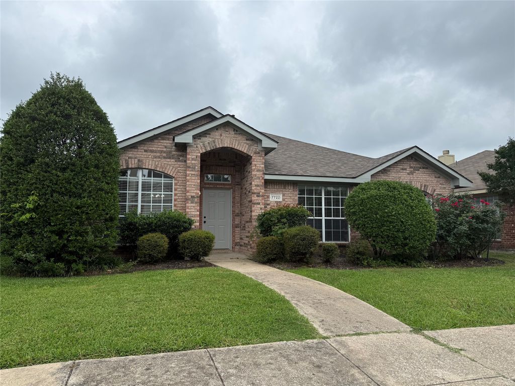 7722 Calypso Drive, Rowlett, TX 75088