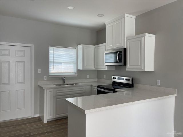 6802 N 56th Lane, Mcallen, TX 78504