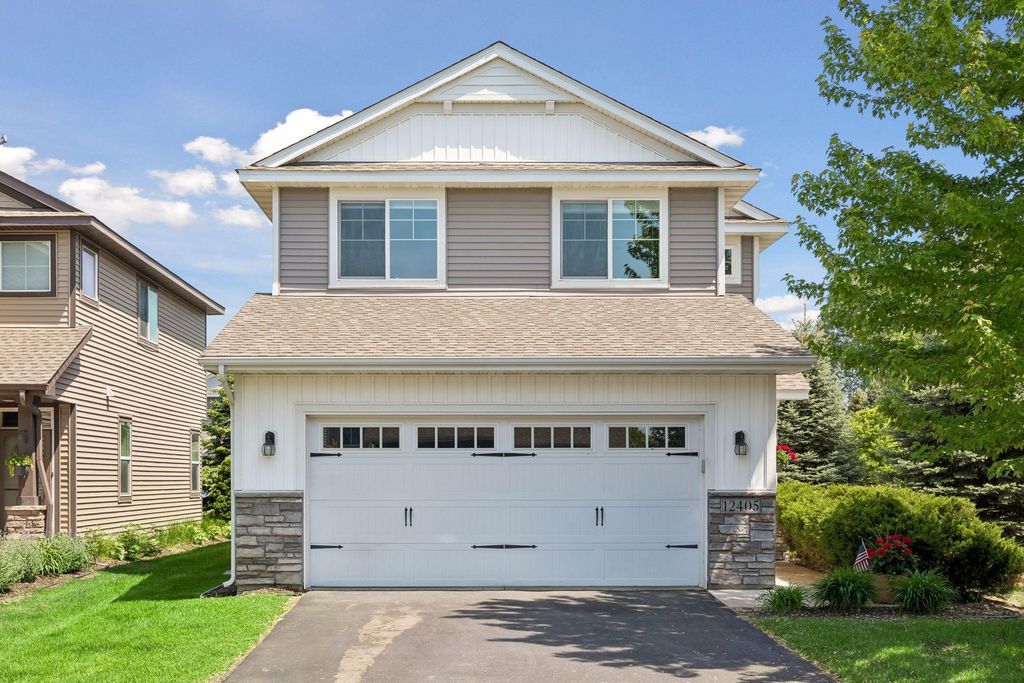 12405 Bataan Street NE, Blaine, MN 55449