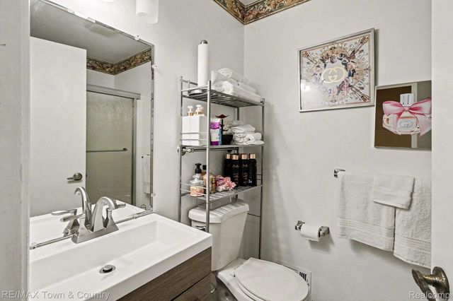 2442 Valley Oaks Circle 35, Flint Charter Township, MI 48532