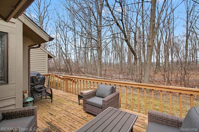 2442 Valley Oaks Circle 35, Flint Charter Township, MI 48532