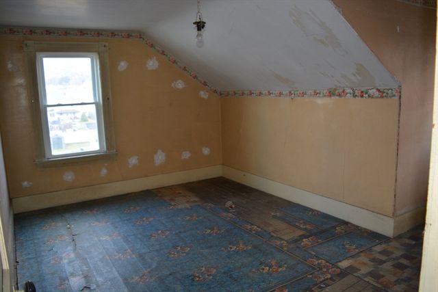 2-4 Clinton Street, Easthampton, MA 01027