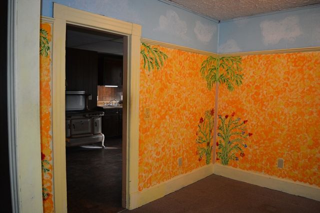 2-4 Clinton Street, Easthampton, MA 01027