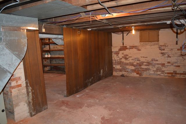 2-4 Clinton Street, Easthampton, MA 01027