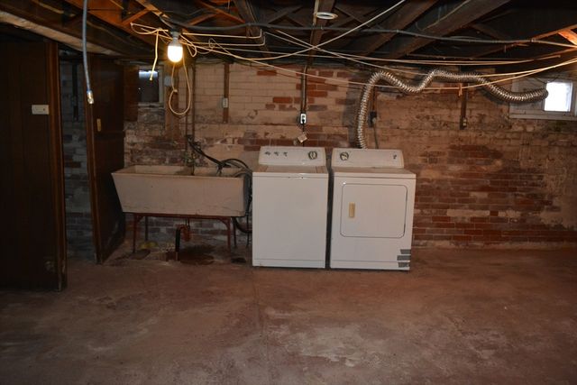 2-4 Clinton Street, Easthampton, MA 01027