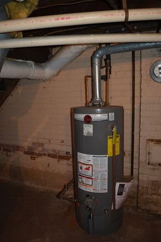 2-4 Clinton Street, Easthampton, MA 01027