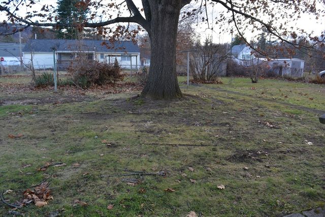 2-4 Clinton Street, Easthampton, MA 01027