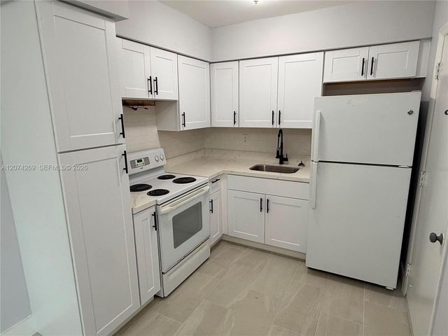 1824 Monroe Street 12, Hollywood, FL 33020