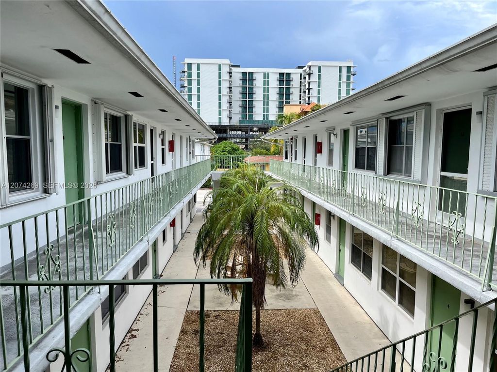 1824 Monroe Street 12, Hollywood, FL 33020