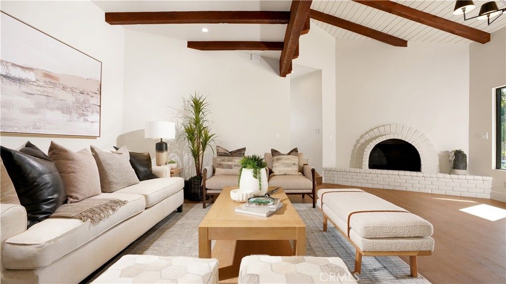 Image 20 of property listing at 9752 Rangeview, North Tustin, CA 92705