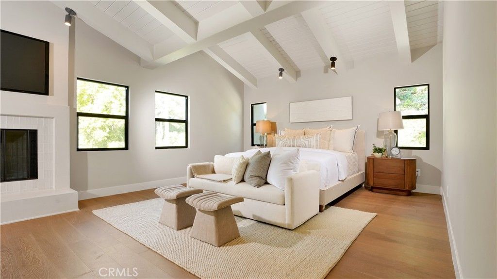 Image 28 of property listing at 9752 Rangeview, North Tustin, CA 92705