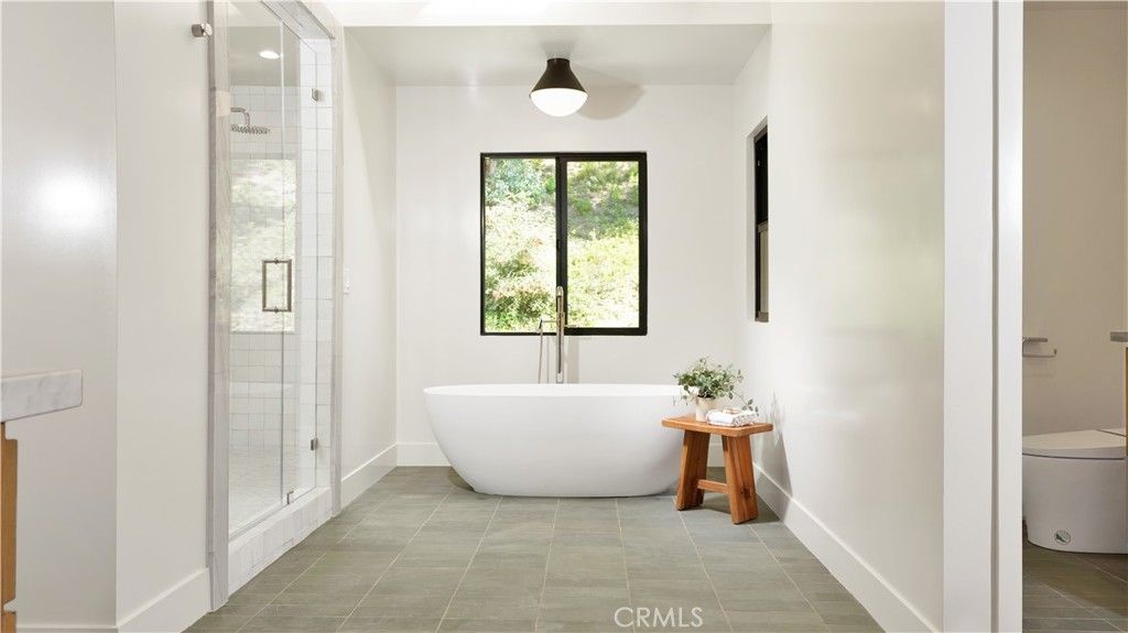 Image 34 of property listing at 9752 Rangeview, North Tustin, CA 92705