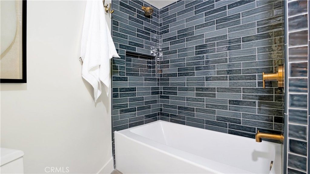 Image 42 of property listing at 9752 Rangeview, North Tustin, CA 92705