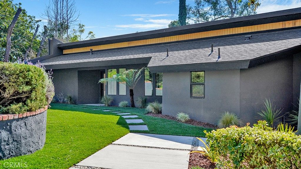 Image 53 of property listing at 9752 Rangeview, North Tustin, CA 92705