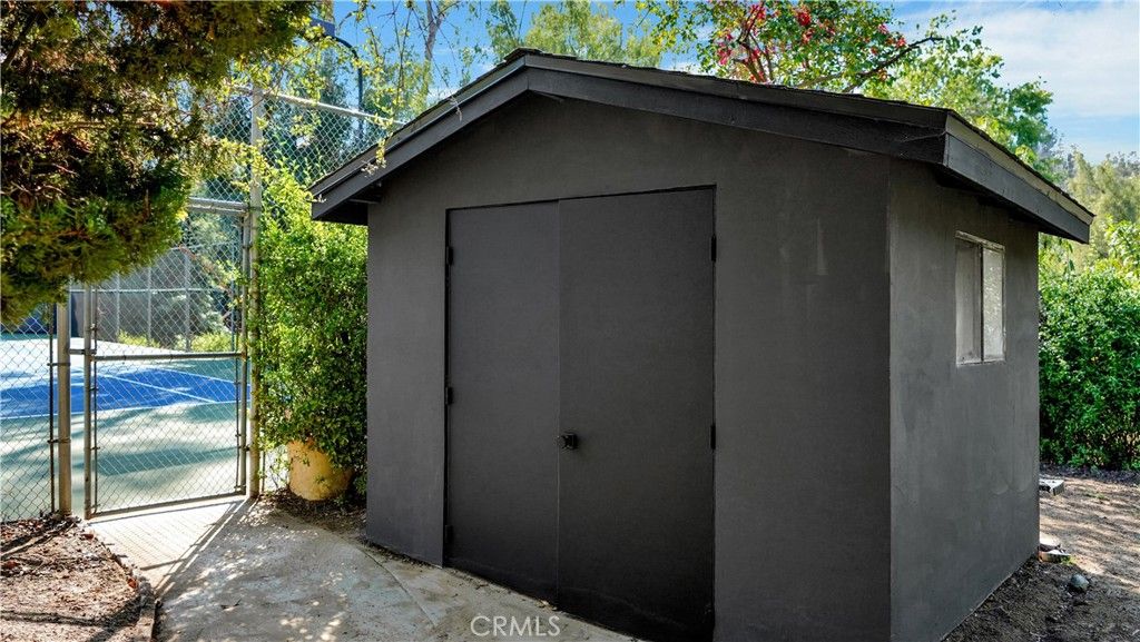 Image 62 of property listing at 9752 Rangeview, North Tustin, CA 92705