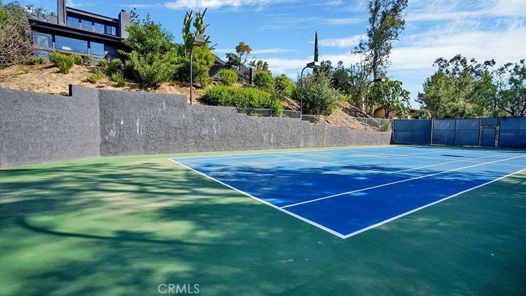 Image 65 of property listing at 9752 Rangeview, North Tustin, CA 92705