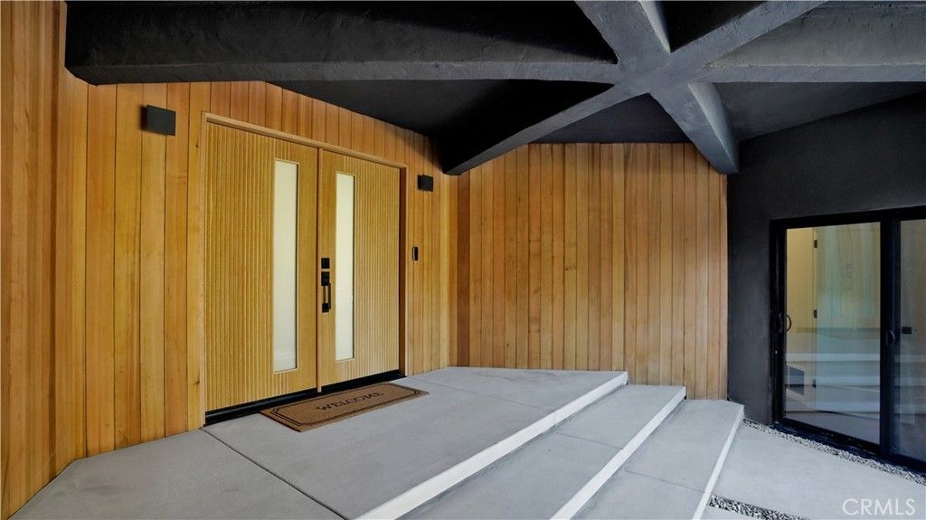 Image 9 of property listing at 9752 Rangeview, North Tustin, CA 92705