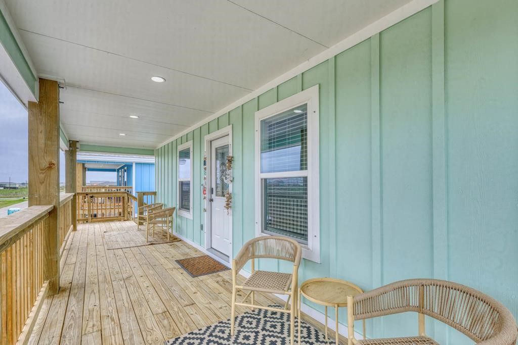 370 W Misty Oak W, Rockport, TX 78382 — photo 4