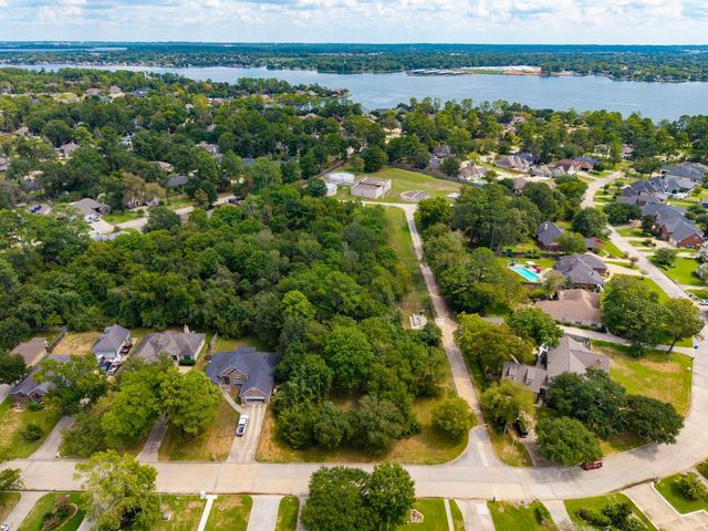 11737 Sagittarius W, Willis, TX 77318