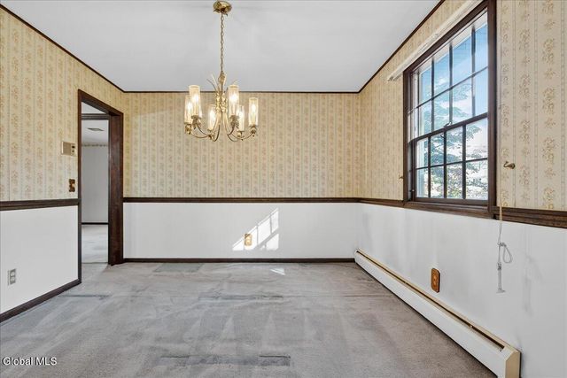 17 Belmonte Lane, Clifton Park, NY 12065