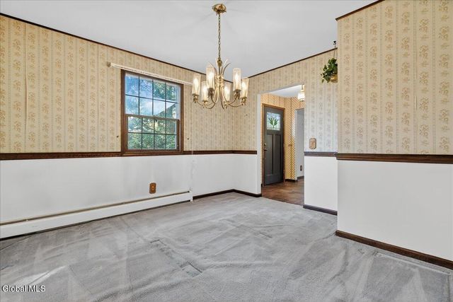 17 Belmonte Lane, Clifton Park, NY 12065