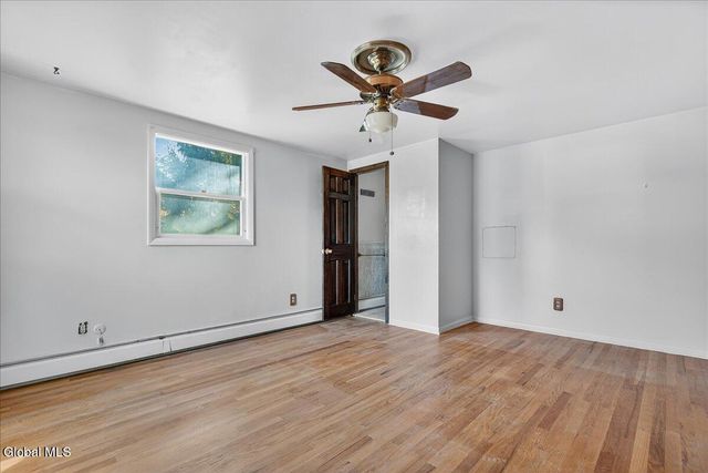 17 Belmonte Lane, Clifton Park, NY 12065