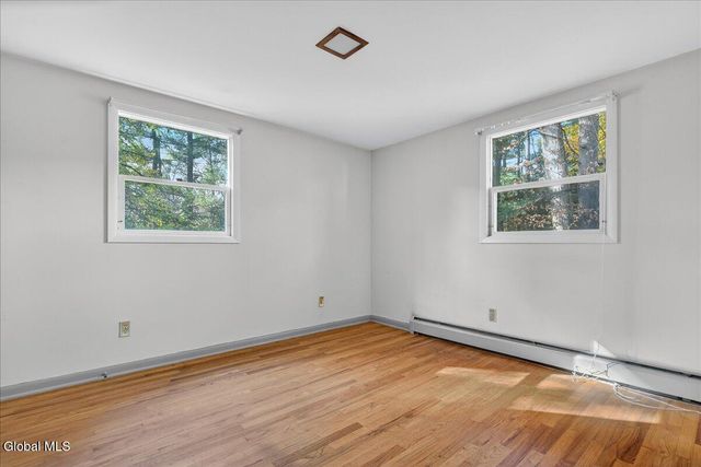 17 Belmonte Lane, Clifton Park, NY 12065