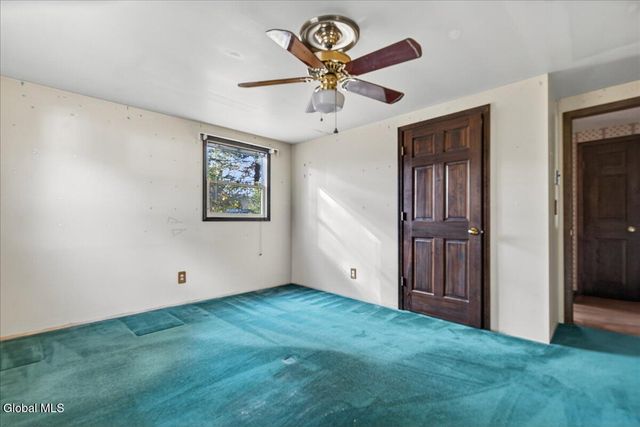 17 Belmonte Lane, Clifton Park, NY 12065