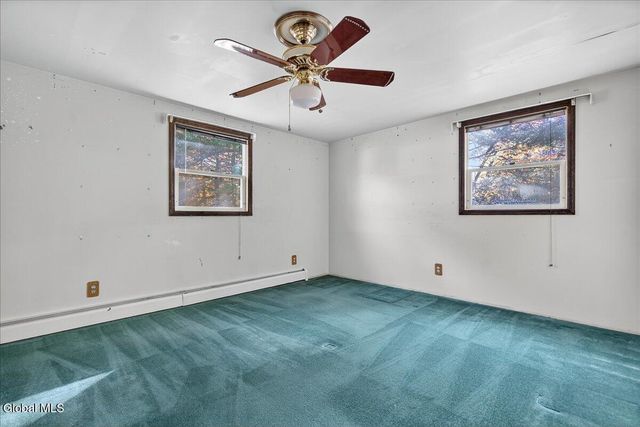 17 Belmonte Lane, Clifton Park, NY 12065