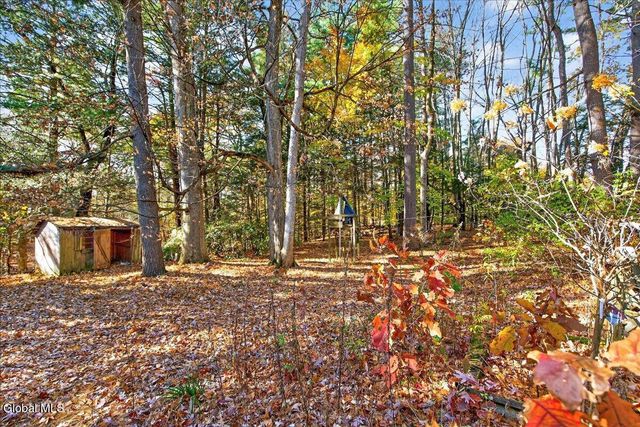 17 Belmonte Lane, Clifton Park, NY 12065