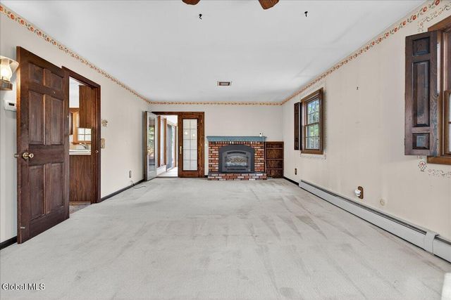 17 Belmonte Lane, Clifton Park, NY 12065