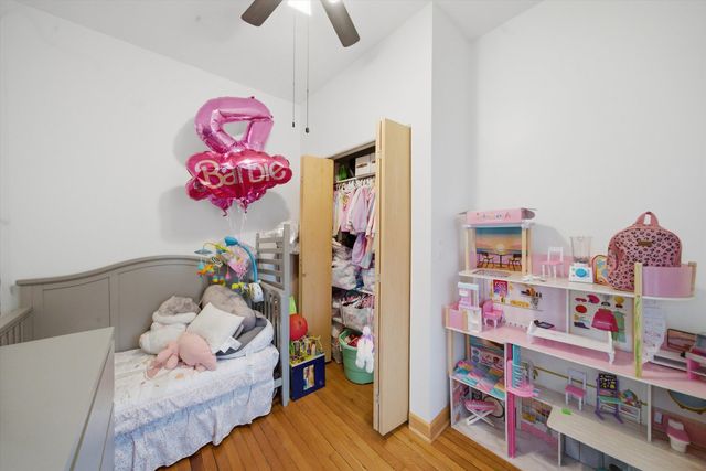 2921 N Kedzie Avenue, Chicago, IL 60618