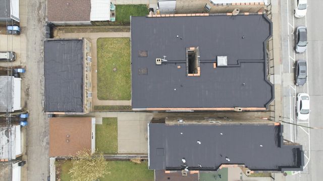 2921 N Kedzie Avenue, Chicago, IL 60618