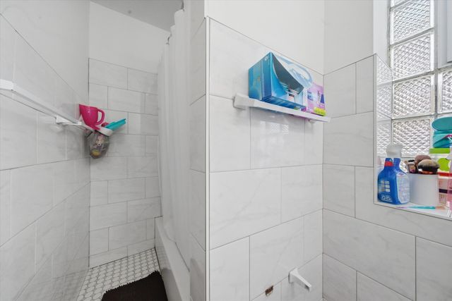 2921 N Kedzie Avenue, Chicago, IL 60618