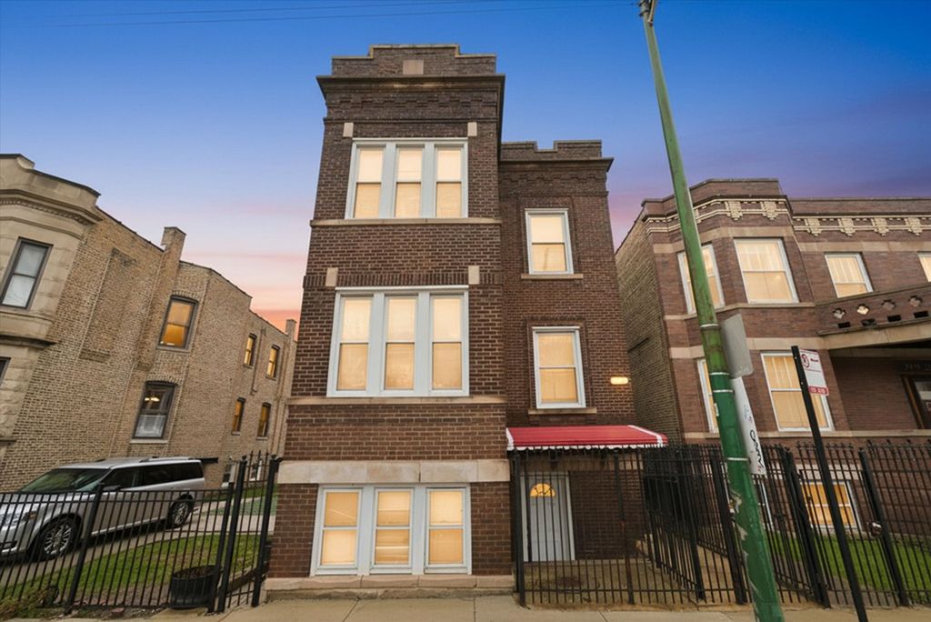 2921 N Kedzie Avenue, Chicago, IL 60618