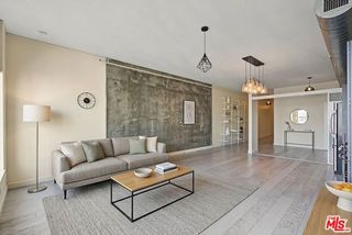 1111 S Grand Avenue 1014, Los Angeles, CA 90015