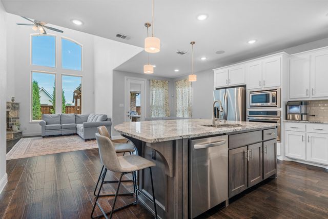 1917 Bending Oak Street, Fort Worth, TX 76008