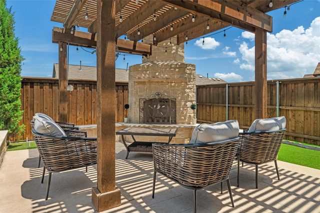 1917 Bending Oak Street, Fort Worth, TX 76008