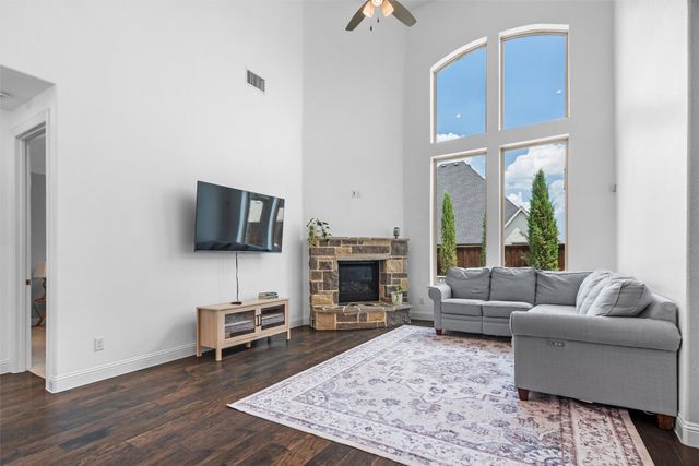 1917 Bending Oak Street, Fort Worth, TX 76008