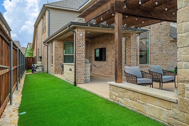 1917 Bending Oak Street, Fort Worth, TX 76008