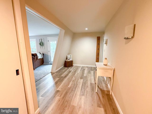 78 FAIRVIEW RD, Belleville, PA 17004