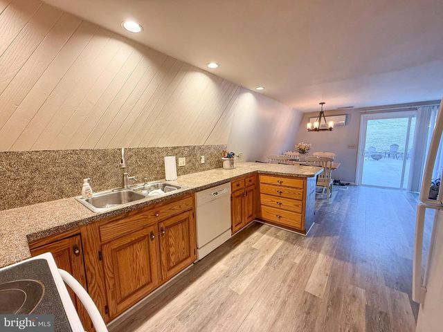 78 FAIRVIEW RD, Belleville, PA 17004