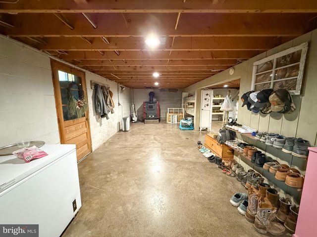 78 FAIRVIEW RD, Belleville, PA 17004