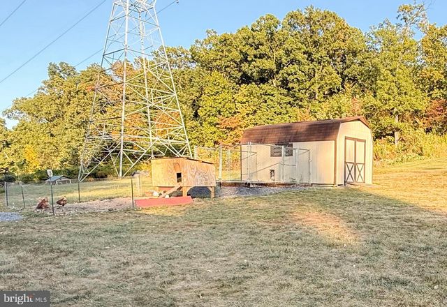 78 FAIRVIEW RD, Belleville, PA 17004