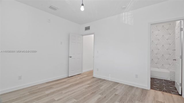 1561 Jefferson Avenue, Miami Beach, FL 33139