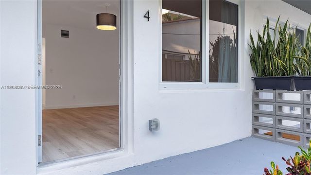 1561 Jefferson Avenue, Miami Beach, FL 33139