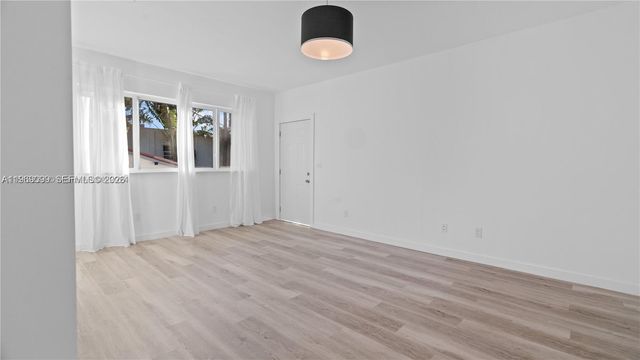 1561 Jefferson Avenue, Miami Beach, FL 33139